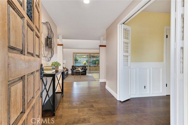 10261 Calvin, Northridge (los Angeles), CA 91324