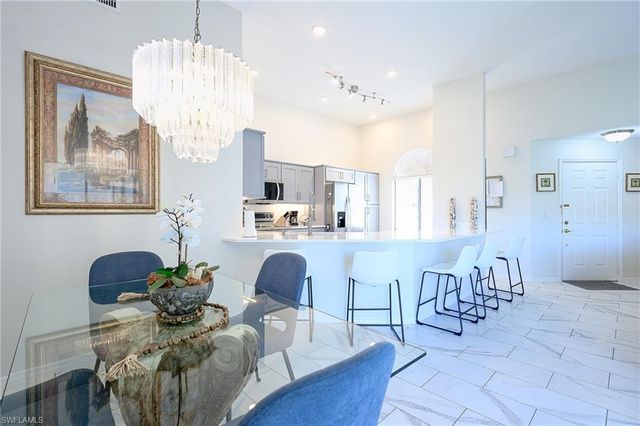 661 Windsurf LN A-202, Naples, FL 34108