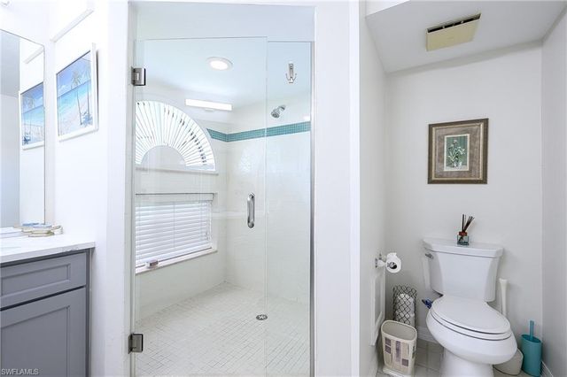 661 Windsurf LN A-202, Naples, FL 34108