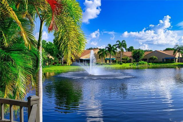 661 Windsurf LN A-202, Naples, FL 34108