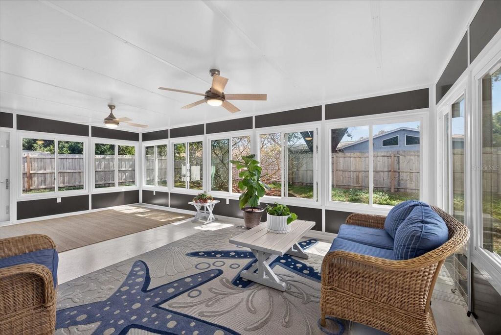 Image 3 of property listing at 1605 AMBERLEA DRIVE N, Dunedin, FL 34698