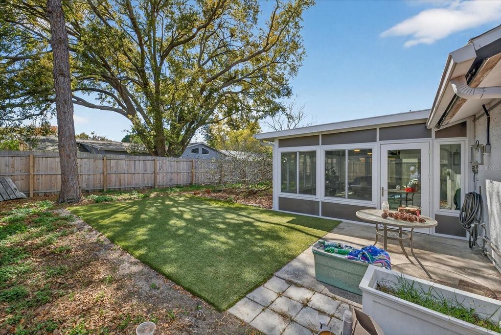 Image 21 of property listing at 1605 AMBERLEA DRIVE N, Dunedin, FL 34698