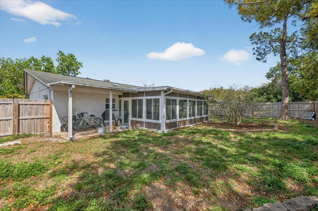 Image 22 of property listing at 1605 AMBERLEA DRIVE N, Dunedin, FL 34698