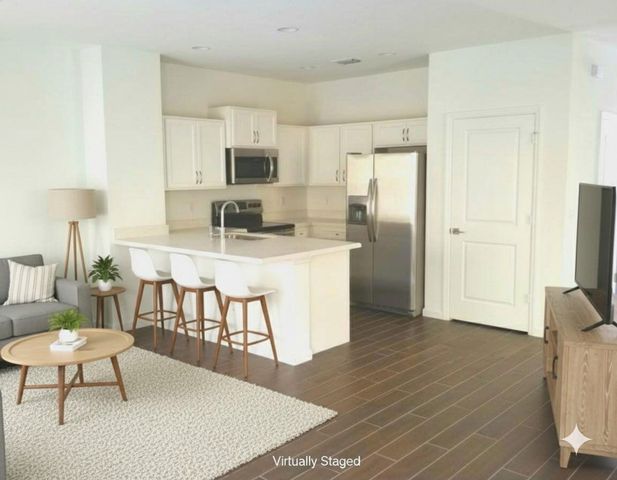 1021 NW 40th Terrace, Lauderhill, FL 33313