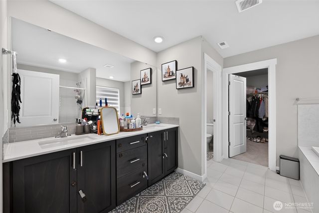 17435 129th Avenue E, Puyallup, WA 98374