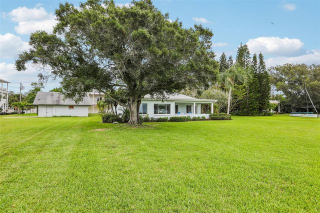 610 INDIANA AVENUE, Crystal Beach, FL 34681