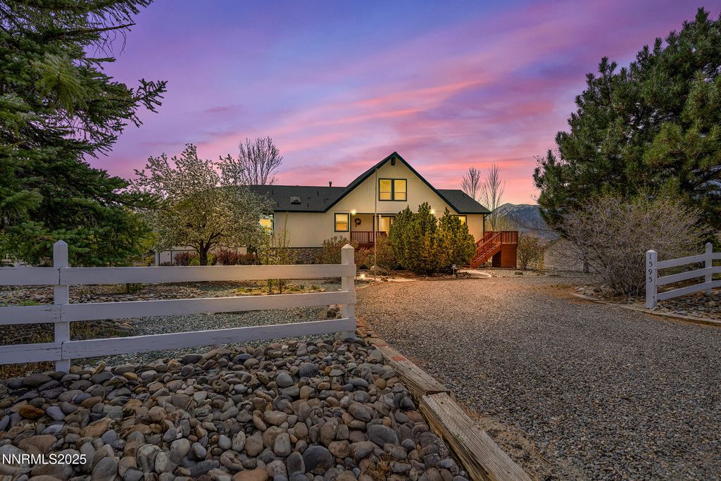 1595 Lindsay Lane, Minden, NV 89423