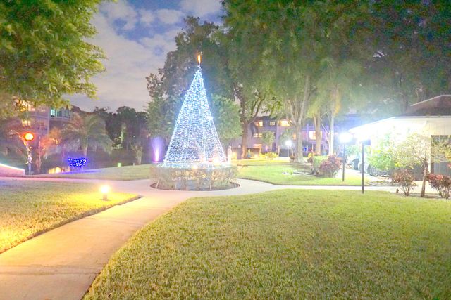 3400 NW 48th Avenue 502, Lauderdale Lakes, FL 33319