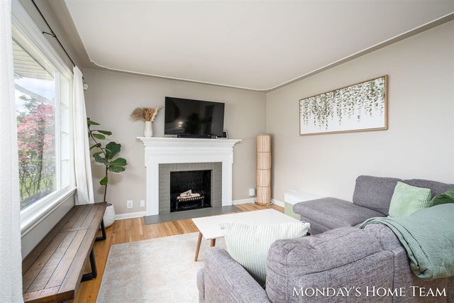 813 Everglade Drive, Grand Rapids, MI 49507