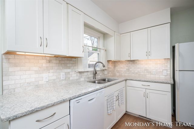 813 Everglade Drive, Grand Rapids, MI 49507