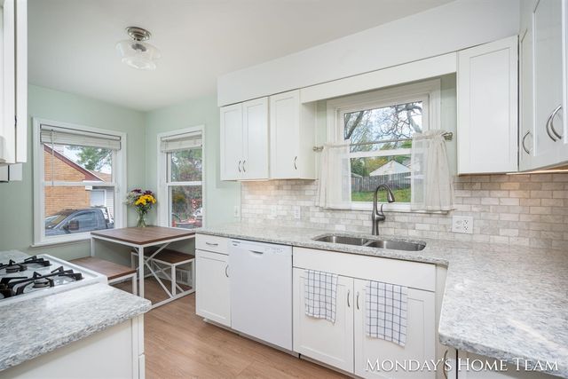 813 Everglade Drive, Grand Rapids, MI 49507