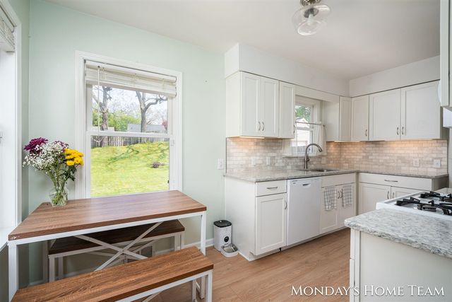 813 Everglade Drive, Grand Rapids, MI 49507