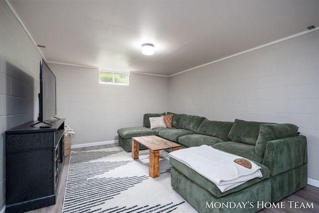 813 Everglade Drive, Grand Rapids, MI 49507