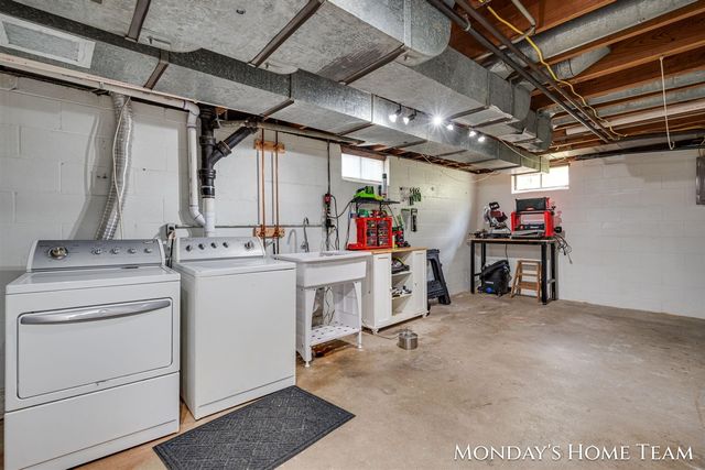 813 Everglade Drive, Grand Rapids, MI 49507