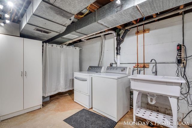 813 Everglade Drive, Grand Rapids, MI 49507