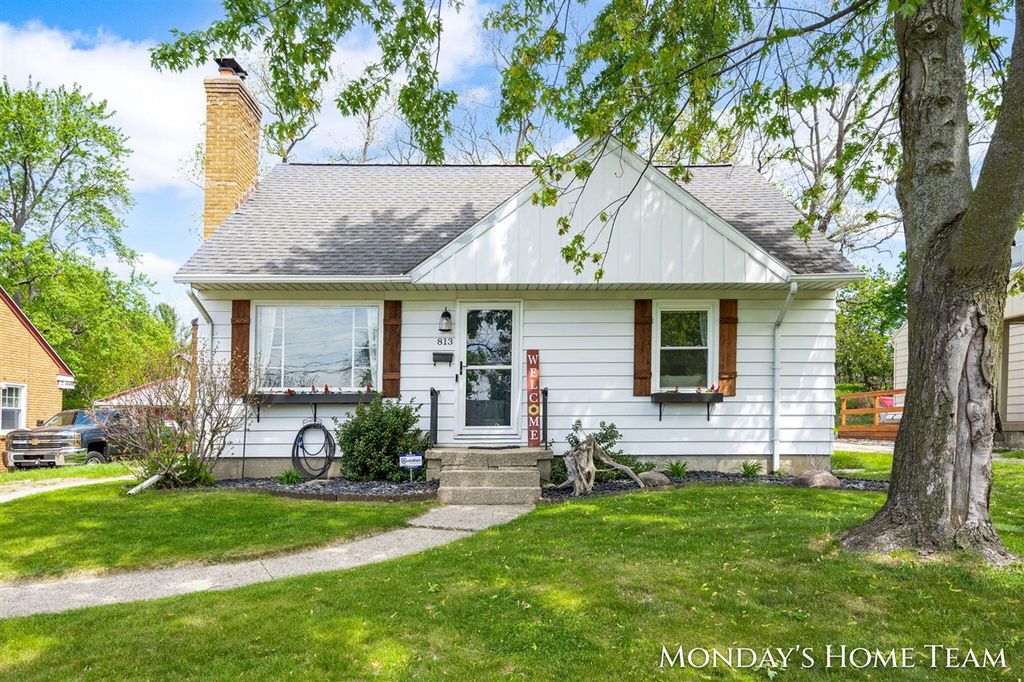 813 Everglade Drive, Grand Rapids, MI 49507