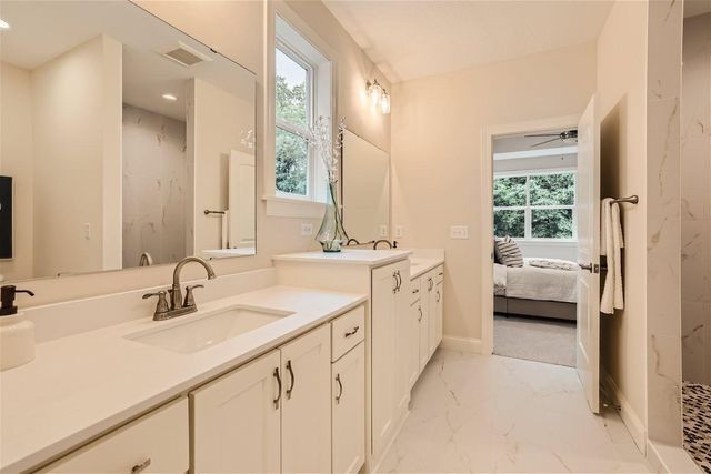 11798 Azure Lane, Inver Grove Heights, MN 55077