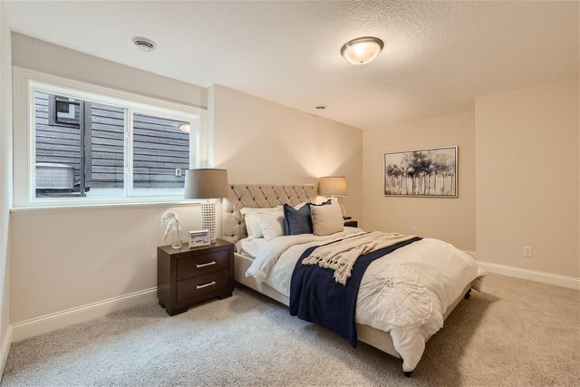 11798 Azure Lane, Inver Grove Heights, MN 55077