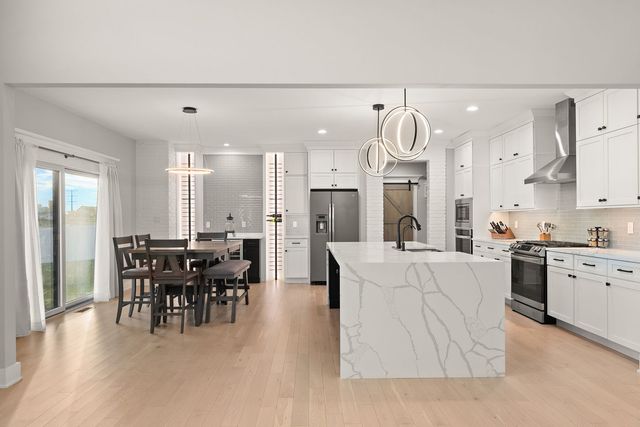 9343 Iris Drive, St. John, IN 46373