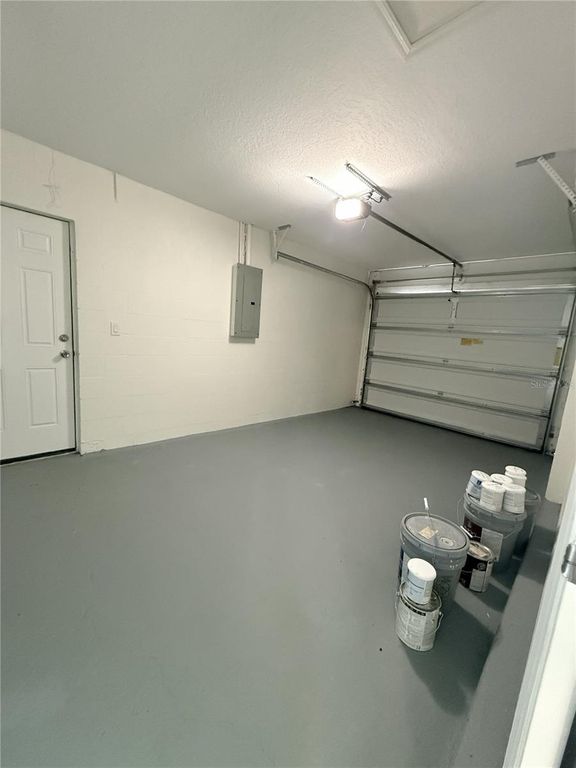 Image 17 of property listing at 1013 6TH STREET E, Bradenton, FL 34208