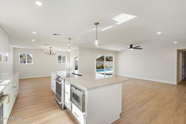 2900 N NEBRASKA Street, Chandler, AZ 85225