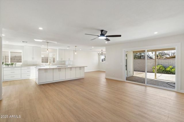 2900 N NEBRASKA Street, Chandler, AZ 85225