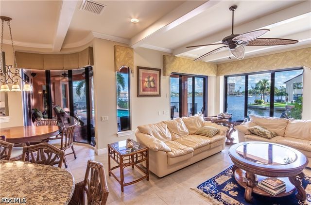 447 Avalon DR, Cape Coral, FL 33904