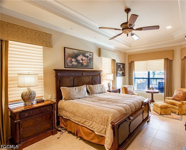 447 Avalon DR, Cape Coral, FL 33904