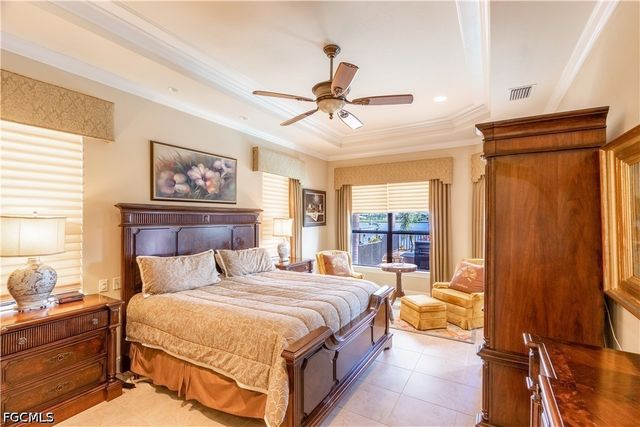 447 Avalon DR, Cape Coral, FL 33904