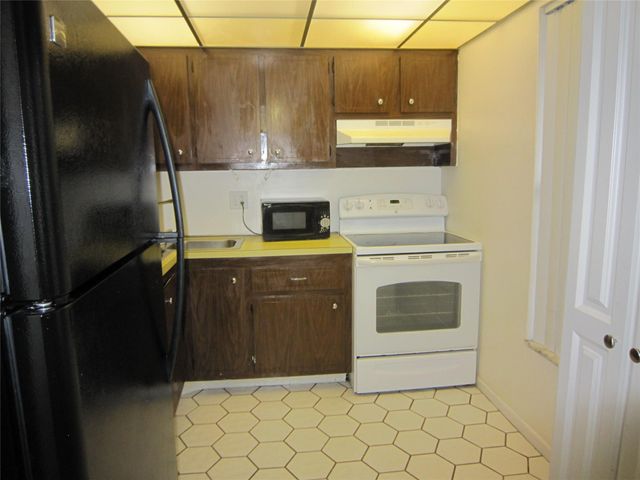 6150 NW 62ND Street 107, Tamarac, FL 33319