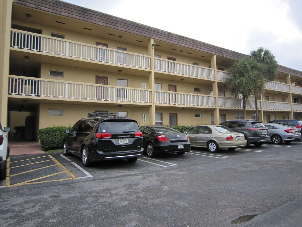 6150 NW 62ND Street 107, Tamarac, FL 33319