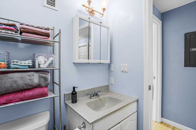 129 Fisherville Rd Apt 36, Concord, NH 03303