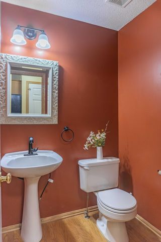 7657 Primrose Place, Chanhassen, MN 55317