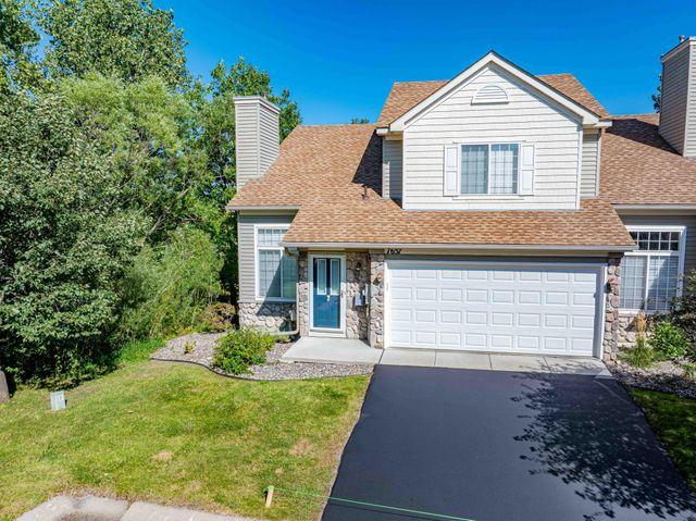 7657 Primrose Place, Chanhassen, MN 55317