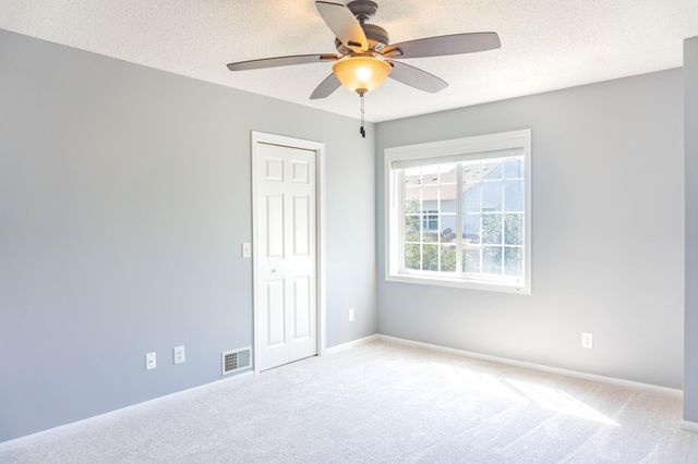 7657 Primrose Place, Chanhassen, MN 55317