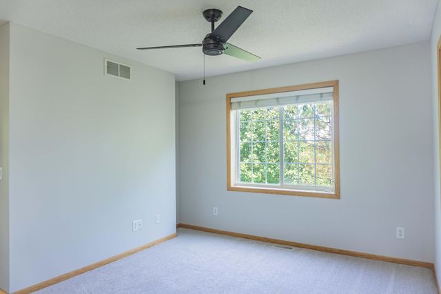 7657 Primrose Place, Chanhassen, MN 55317