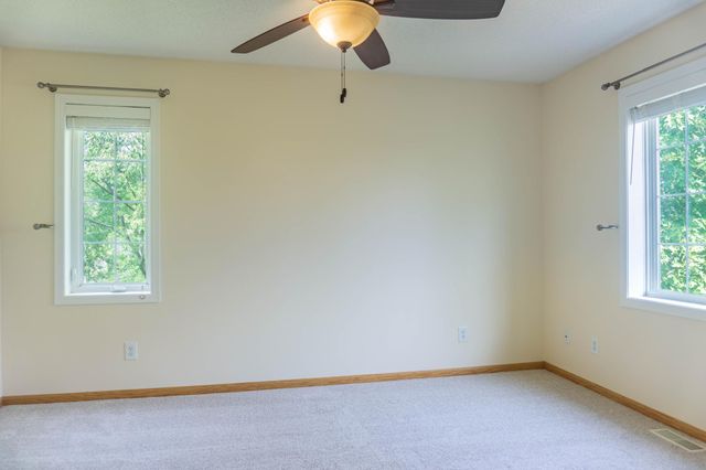 7657 Primrose Place, Chanhassen, MN 55317