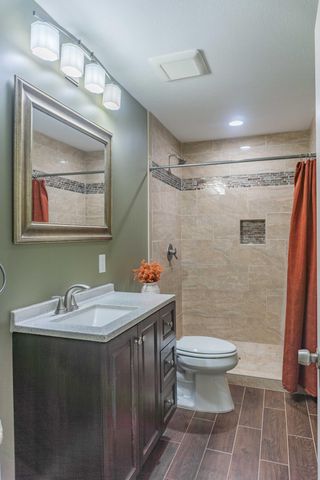 7657 Primrose Place, Chanhassen, MN 55317