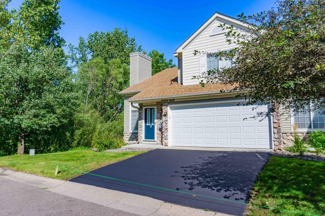 7657 Primrose Place, Chanhassen, MN 55317