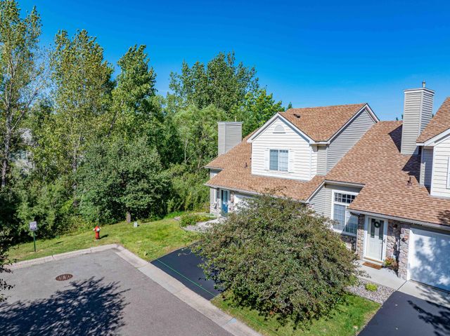 7657 Primrose Place, Chanhassen, MN 55317