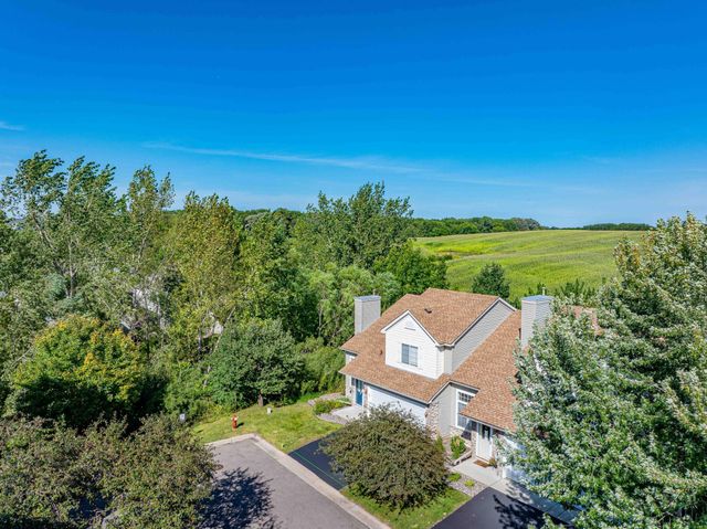 7657 Primrose Place, Chanhassen, MN 55317