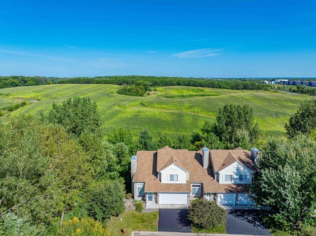 7657 Primrose Place, Chanhassen, MN 55317
