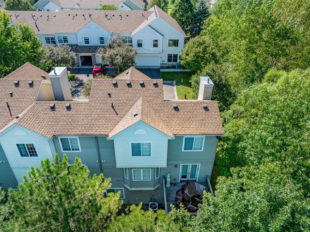 7657 Primrose Place, Chanhassen, MN 55317