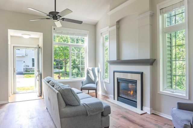 7657 Primrose Place, Chanhassen, MN 55317