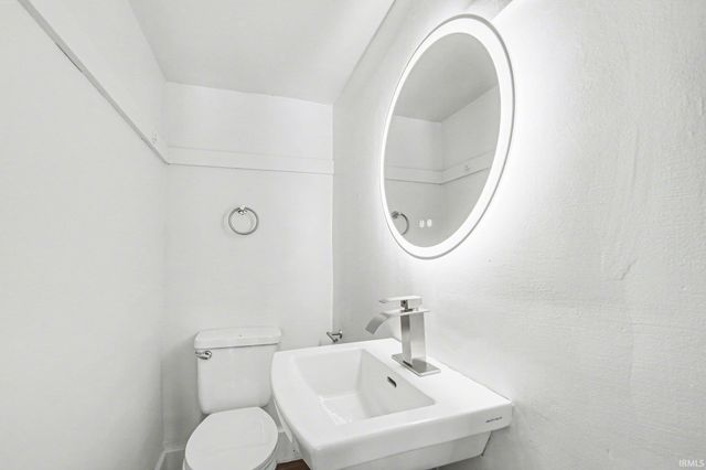 121 S Meade Street, South Bend, IN 46619