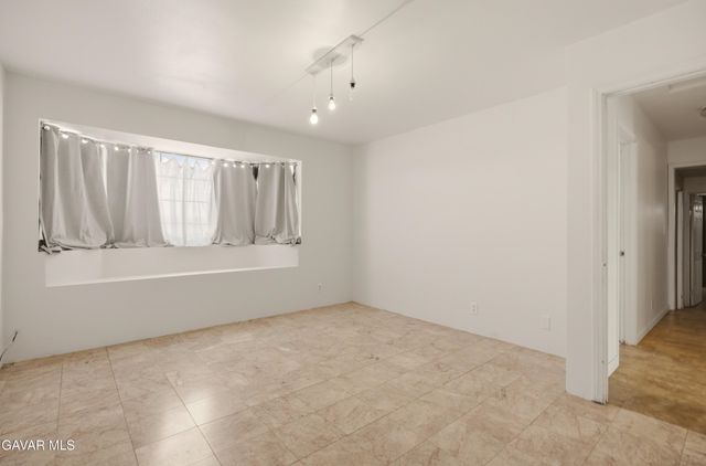 3160 E Avenue R8, Palmdale, CA 93550