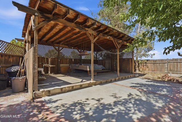 3160 E Avenue R8, Palmdale, CA 93550