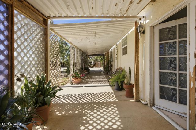 3160 E Avenue R8, Palmdale, CA 93550