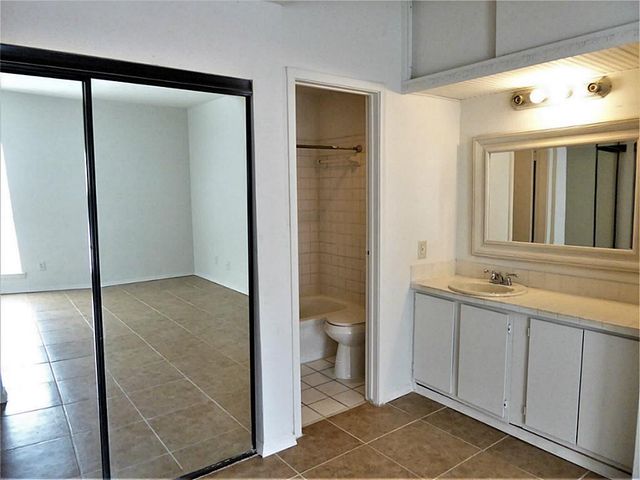 9707 Richmond Avenue 67, Houston, TX 77042