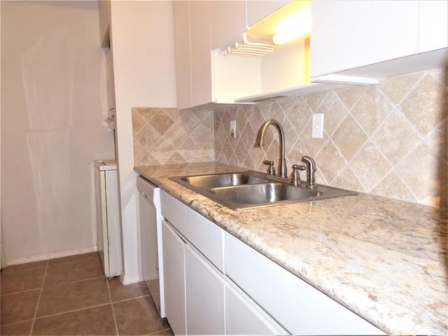 9707 Richmond Avenue 67, Houston, TX 77042